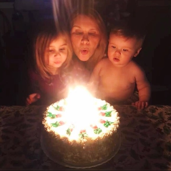 Meet your Posher, Sue - Picture 2 of 4